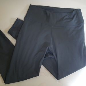 Fabletics High-Waisted Solid Powerhold 7/8 Legging